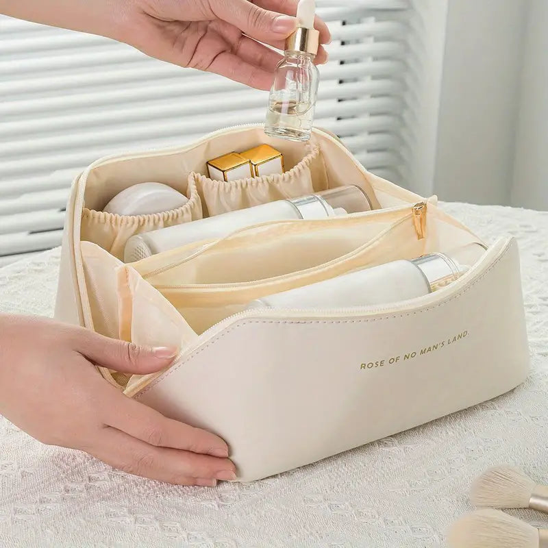👜MAKEUP TRAVEL BAG - (Buy 1 Get 1 Free) 😍