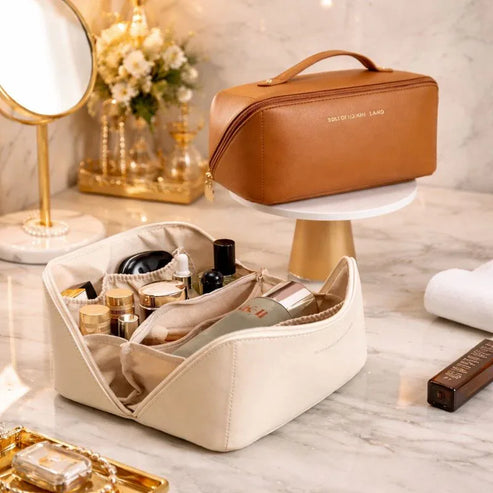 MAKEUP TRAVEL BAG - (Buy 1 Get 1 Free) 😍