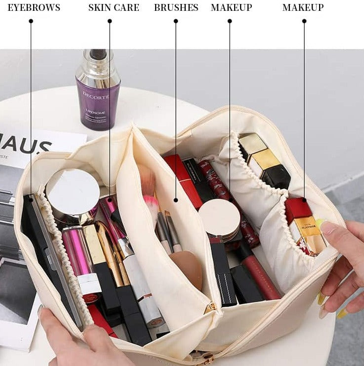 👜MAKEUP TRAVEL BAG - (Buy 1 Get 1 Free) 😍