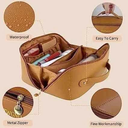 MAKEUP TRAVEL BAG - (Buy 1 Get 1 Free) 😍